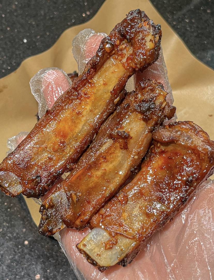 里的甜蜜魔法一口咬出幸福感尊龙凯时蜜汁烤排骨：烤箱(图3)